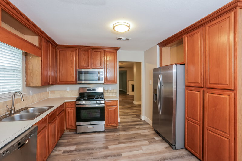 2,215/Mo, 7713 Dockside Dr Rowlett, TX 75088 Kitchen View 2