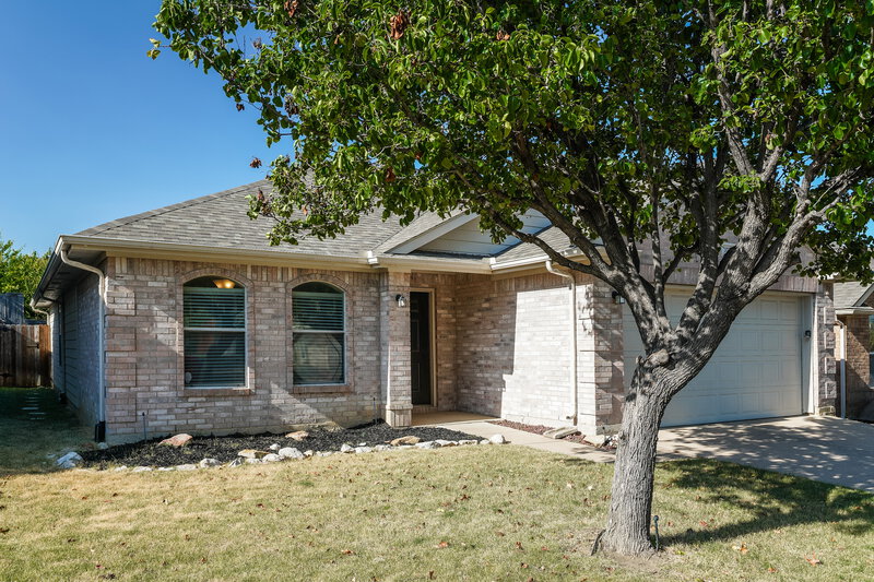 2,175/Mo, 3737 Sapphire St Fort Worth, TX 76244 Front View