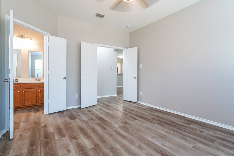2,175/Mo, 3737 Sapphire St Fort Worth, TX 76244 Main Bedroom View