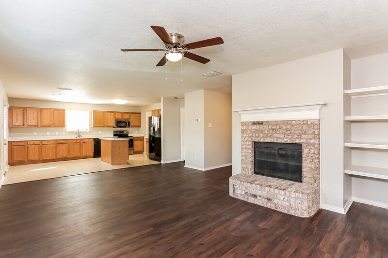 2,685/Mo, 10125 Mount Pheasant Rd Fort Worth, TX 76108 Living Room View 2