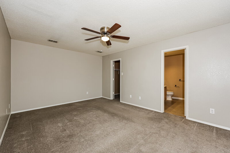 2,325/Mo, 2128 Panorama Ln Grand Prairie, TX 75052 Main Bedroom View
