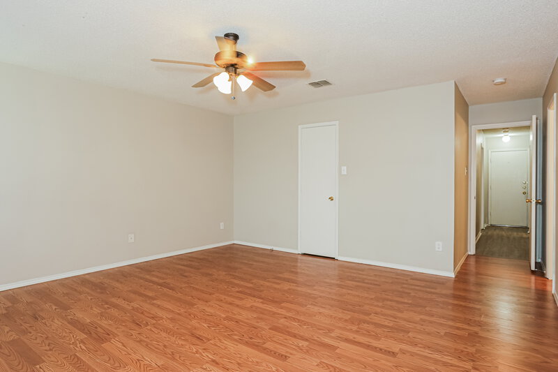 2,025/Mo, 1203 Wisdom Dr Cedar Hill, TX 75104 Main Bedroom View 2