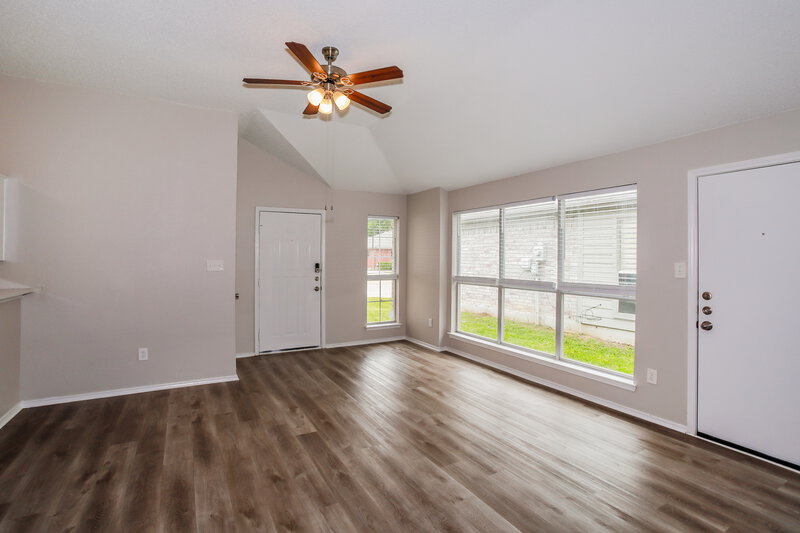 1,880/Mo, 10529 Flamewood Dr Fort Worth, TX 76140 Misc View 2