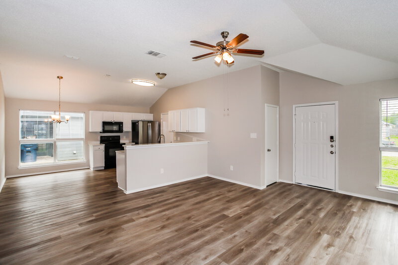 1,880/Mo, 10529 Flamewood Dr Fort Worth, TX 76140 Misc View 3
