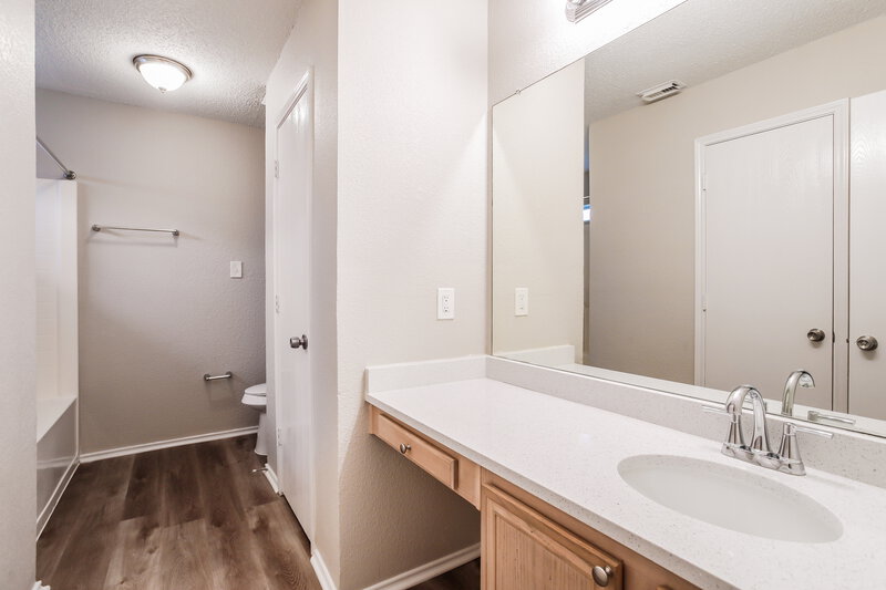 1,880/Mo, 10529 Flamewood Dr Fort Worth, TX 76140 Misc View 11