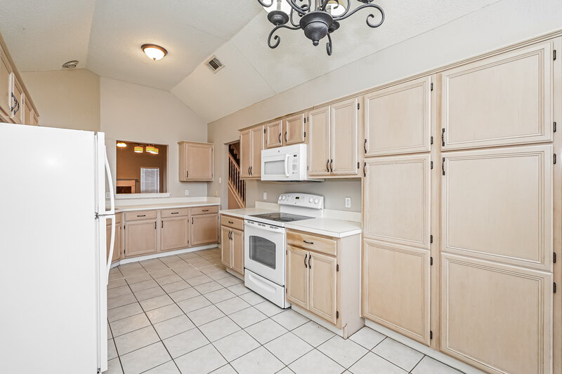 2,375/Mo, 941 Azalia Dr Lewisville, TX 75067 Kitchen View 2