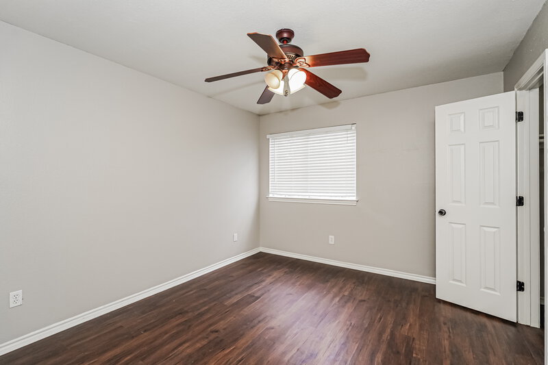2,375/Mo, 941 Azalia Dr Lewisville, TX 75067 Bedroom View 2