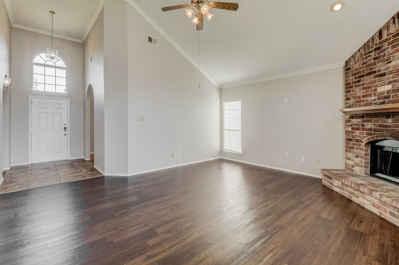 2,415/Mo, 812 Angel St Cedar Hill, TX 75104 Living Room View 2