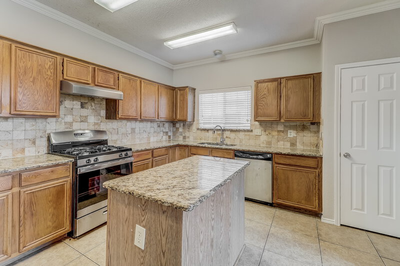 2,415/Mo, 812 Angel St Cedar Hill, TX 75104 Kitchen View