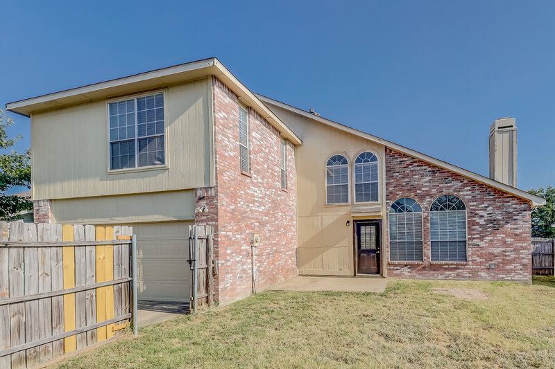 2,415/Mo, 812 Angel St Cedar Hill, TX 75104 Rear View