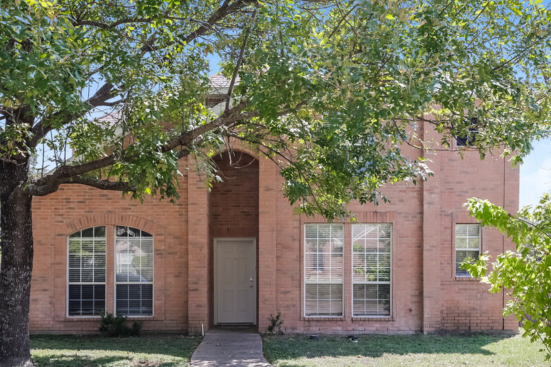 2,255/Mo, 228 Pioneer Ct Lancaster, TX 75146 External View