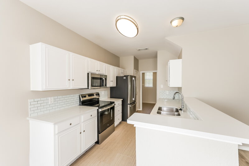 2,255/Mo, 228 Pioneer Ct Lancaster, TX 75146 Kitchen View