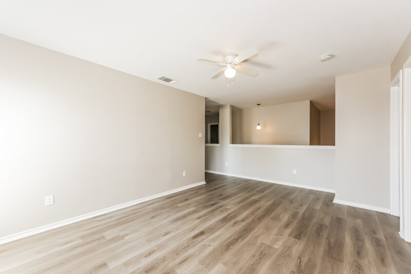 2,255/Mo, 228 Pioneer Ct Lancaster, TX 75146 Loft View
