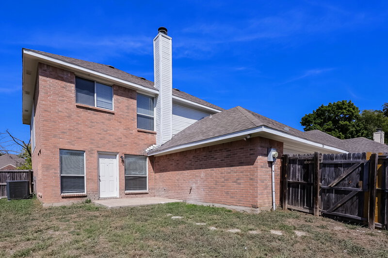 2,255/Mo, 228 Pioneer Ct Lancaster, TX 75146 Rear View