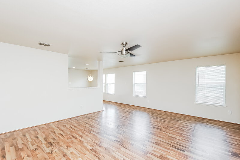 1,815/Mo, 10308 Roosevelt Gap Ct Fort Worth, TX 76140 Living Room View