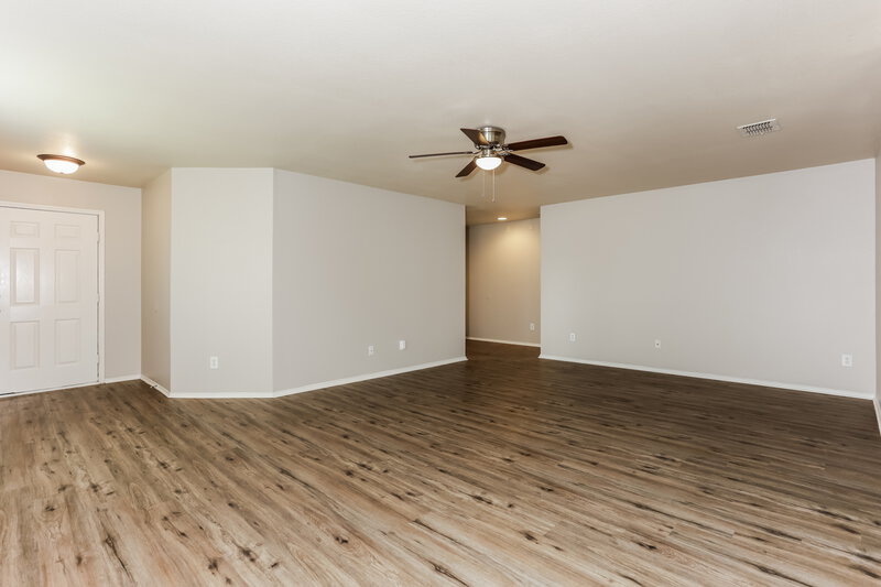 1,900/Mo, 10308 Roosevelt Gap Ct Fort Worth, TX 76140 Living Room View 3