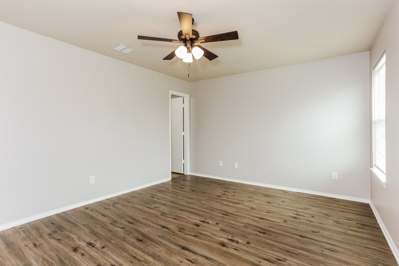1,900/Mo, 10308 Roosevelt Gap Ct Fort Worth, TX 76140 Main Bedroom View 2