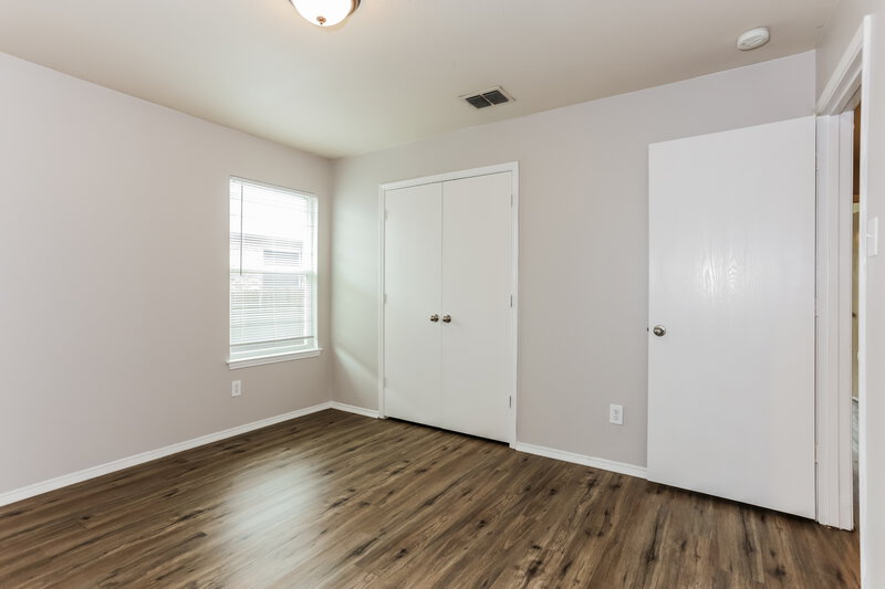 1,900/Mo, 10308 Roosevelt Gap Ct Fort Worth, TX 76140 Bedroom View 2