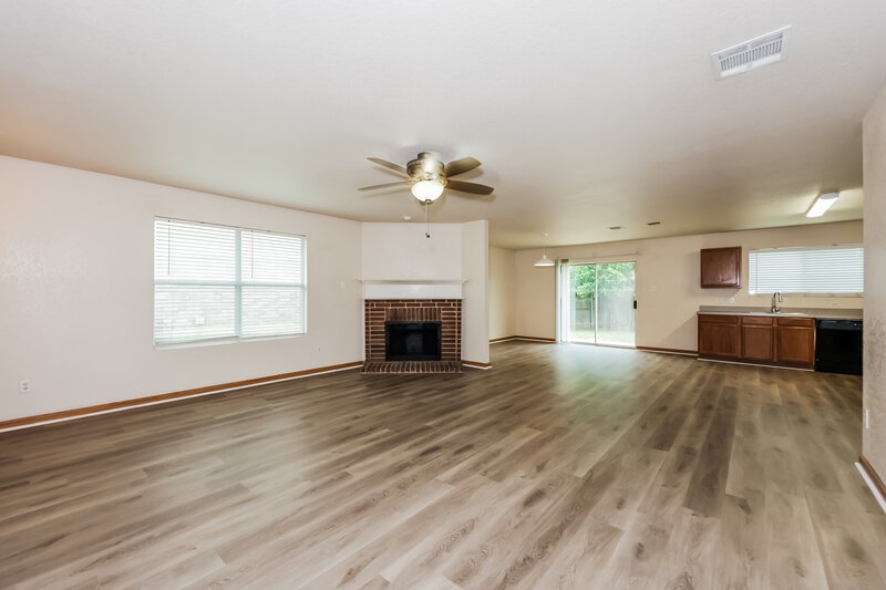 1,865/Mo, 9301 Saint Martin Rd Fort Worth, TX 76123 Living Room View