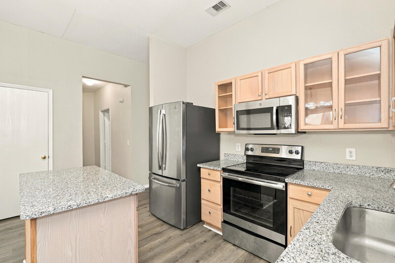 2,245/Mo, 802 Lake Bridge Dr Lake Dallas, TX 75065 Kitchen View