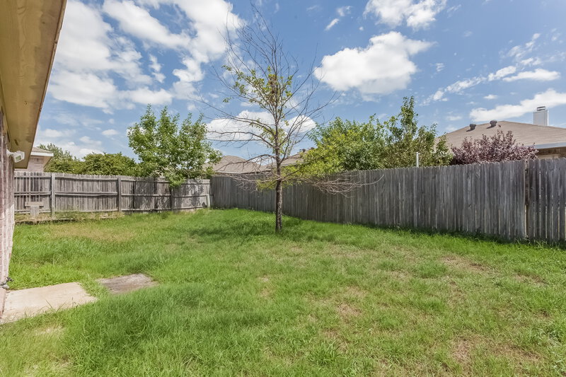 1,695/Mo, 6412 Stonewater Bend Trl Fort Worth, TX 76179 Rear View
