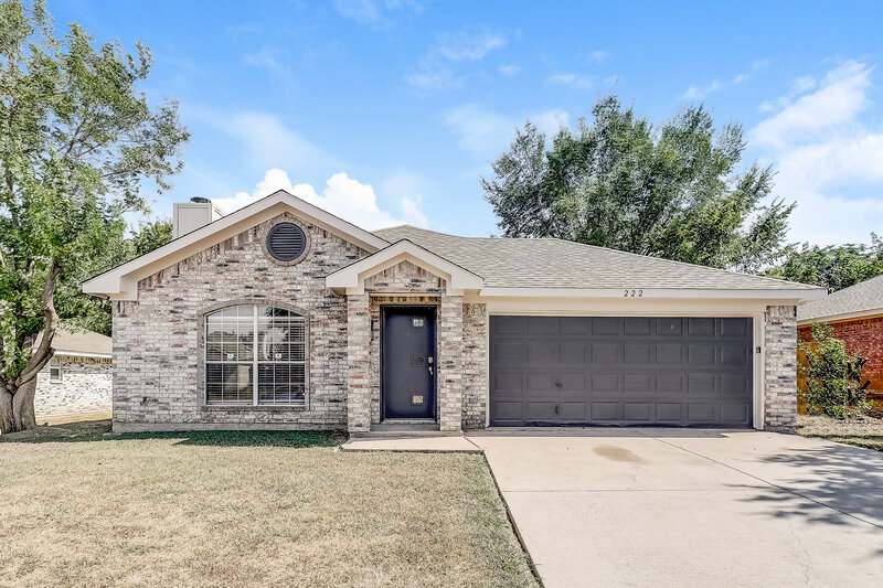 2,045/Mo, 222 Hollywood Dr Glenn Heights, TX 75154 External View