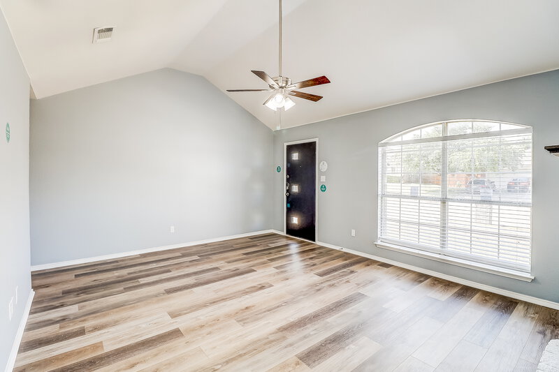 2,045/Mo, 222 Hollywood Dr Glenn Heights, TX 75154 Misc View 3