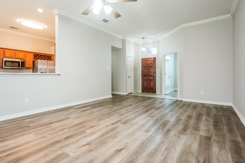 2,635/Mo, 926 Pheasant Dr Midlothian, TX 76065 Living Room View 2