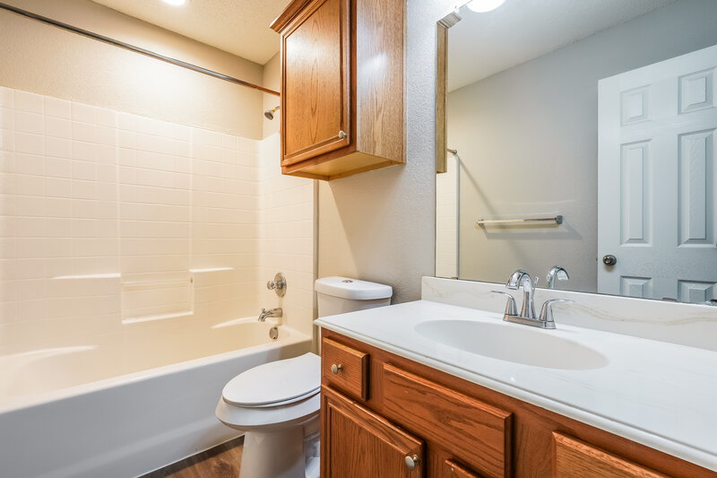 2,635/Mo, 926 Pheasant Dr Midlothian, TX 76065 Bathroom View