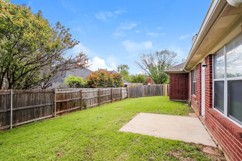 2,260/Mo, 2806 Jennie Wells Dr Mansfield, TX 76063 Patio View