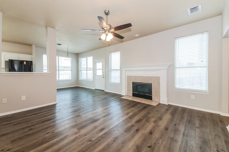 2,685/Mo, 2712 Crooked Crk Mesquite, TX 75181 Living Room View 2