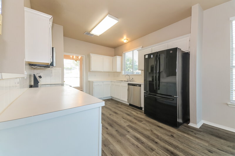 2,685/Mo, 2712 Crooked Crk Mesquite, TX 75181 Kitchen View