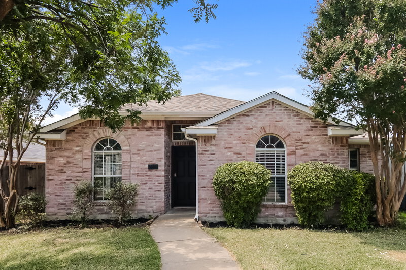 2,380/Mo, 2268 Bresee Dr Carrollton, TX 75010 External View