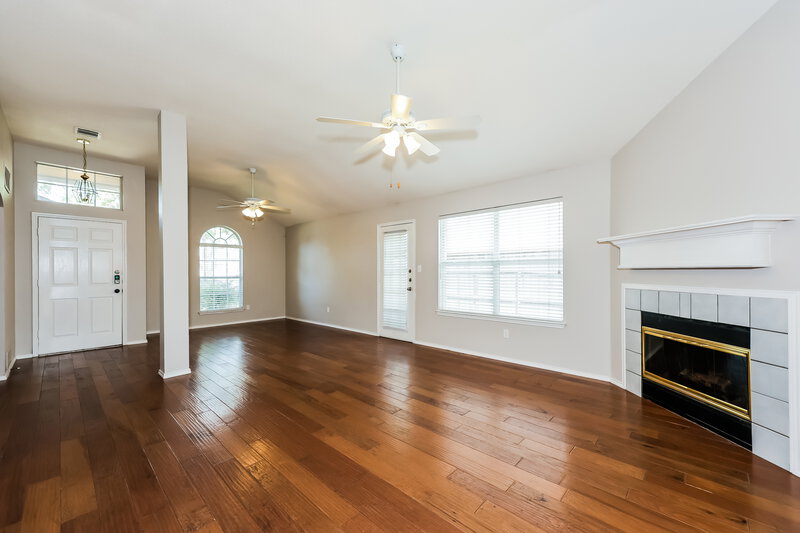 2,235/Mo, 2268 Bresee Dr Carrollton, TX 75010 Living Room View 2