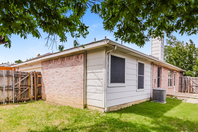 2,235/Mo, 2268 Bresee Dr Carrollton, TX 75010 Rear View