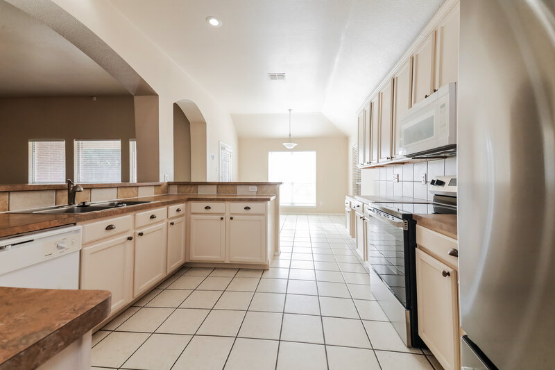 2,125/Mo, 2100 Lake Fork Ln Little Elm, TX 75068 Kitchen View 2