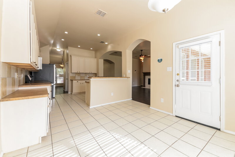 2,125/Mo, 2100 Lake Fork Ln Little Elm, TX 75068 Breakfast Nook View