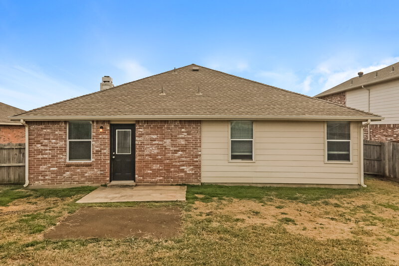 2,110/Mo, 1104 Ann Dr Wylie, TX 75098 Rear View