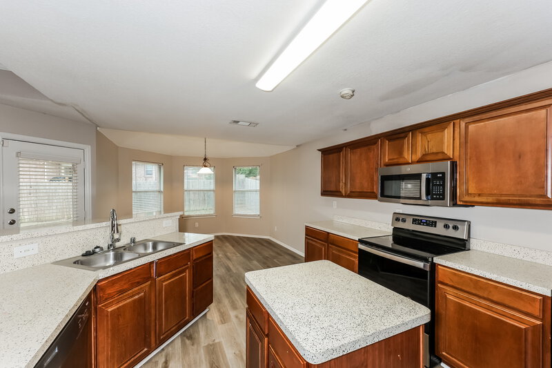 2,385/Mo, 2005 Sword Fish Dr Mansfield, TX 76063 Kitchen View 2