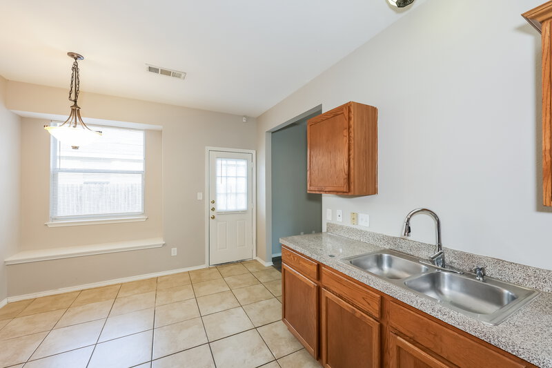 1,910/Mo, 2321 Wildwood Ln Denton, TX 76210 Kitchen View