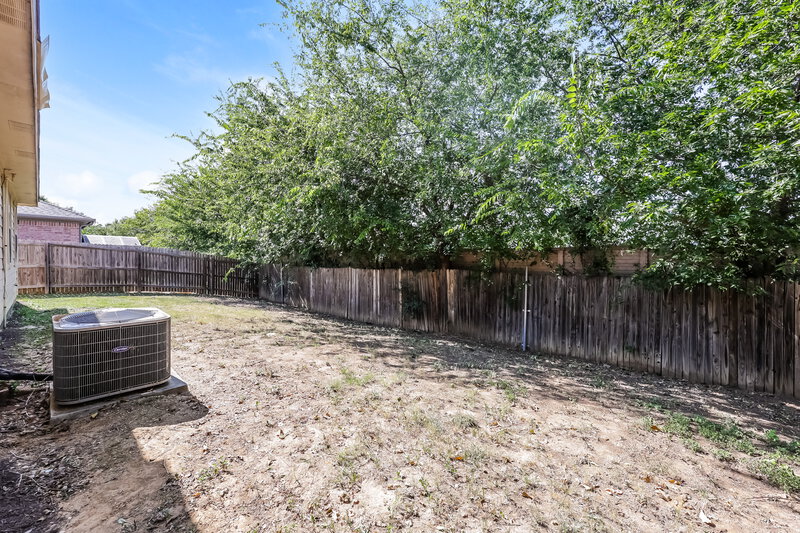 1,910/Mo, 2321 Wildwood Ln Denton, TX 76210 Rear View