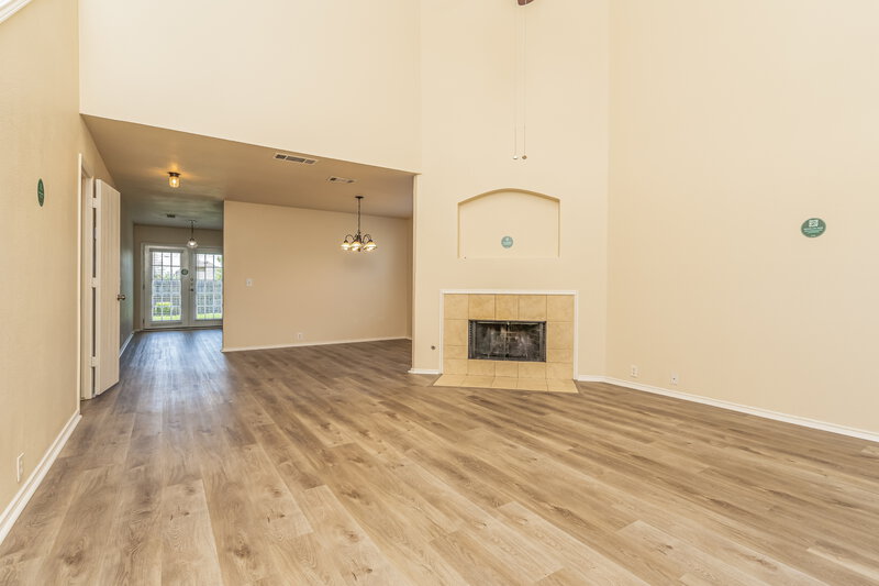 2,260/Mo, 2304 Eagle Mountain Dr Little Elm, TX 75068 Living Room View 2