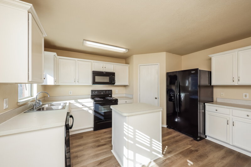 2,055/Mo, 2304 Eagle Mountain Dr Little Elm, TX 75068 Kitchen View 2