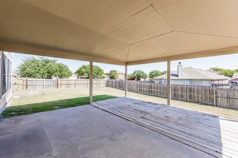 2,180/Mo, 1400 Lay St Cedar Hill, TX 75104 Covered Patio View