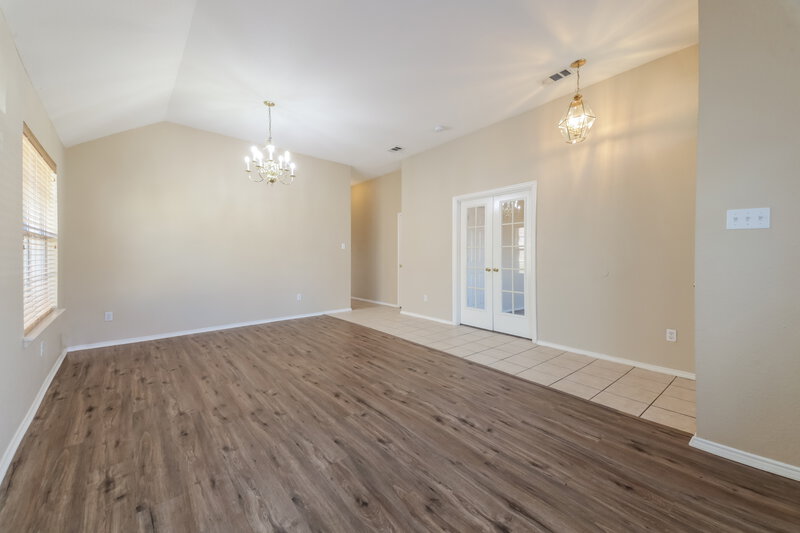 2,450/Mo, 3704 Saint Johns Dr Denton, TX 76210 Family Room View