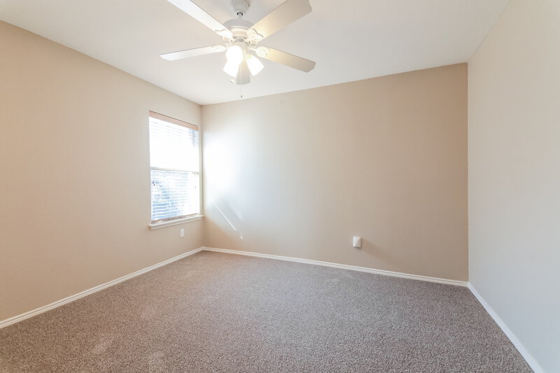2,450/Mo, 3704 Saint Johns Dr Denton, TX 76210 Bedroom View 2