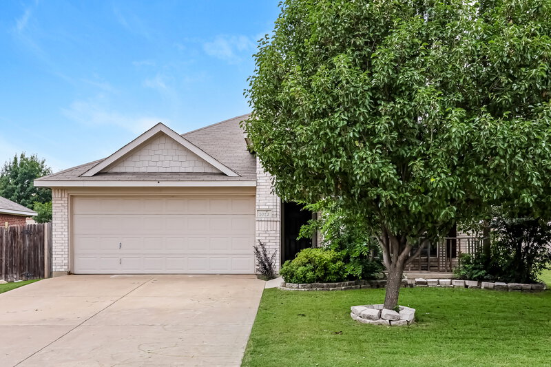 2,010/Mo, 1012 Junegrass Ln Crowley, TX 76036 External View