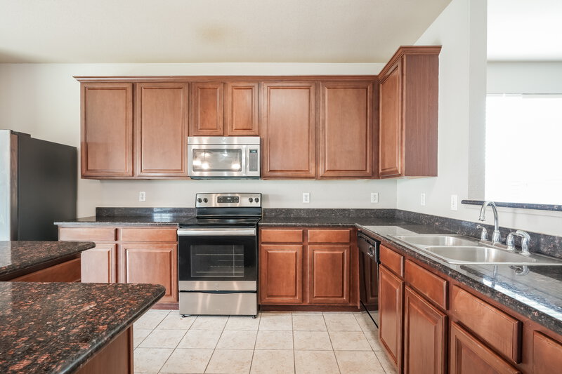 2,340/Mo, 8500 Shallow Creek Dr Fort Worth, TX 76179 Kitchen View