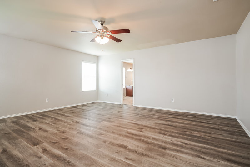 2,340/Mo, 8500 Shallow Creek Dr Fort Worth, TX 76179 Main Bedroom View