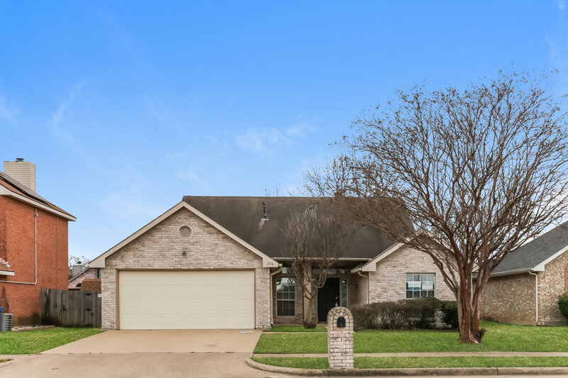 2,295/Mo, 216 Stone Creek Blvd Glenn Heights, TX 75154 External View